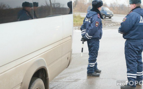 Пьяный водитель вызвал 11 друзей на разборки с ГИБДД, полицейский открыл стрельбу