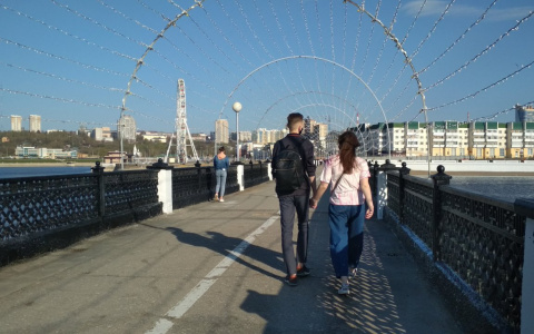 Десятки чебоксарцев гуляют по Заливу, позабыв о самоизоляции