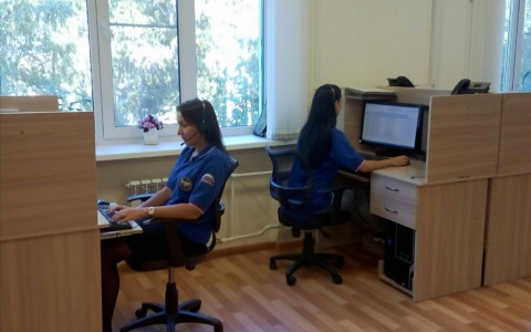 Чебоксарка не смогла снять кольцо и позвонила спасателям