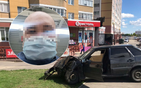 Водитель после столкновения с деревом побежал в парикмахерскую, чтобы сбрить кудри