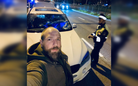 В Чебоксарах флаг Победы упал и разбил BMW