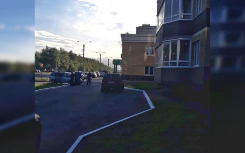 Возле дома в Новом Городе нашли тело мужчины