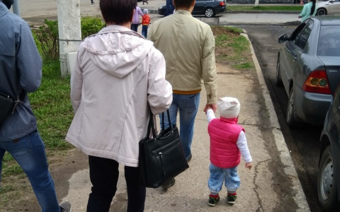 Первые 506 семей Чувашии получили пособие на детей от трех до семи лет