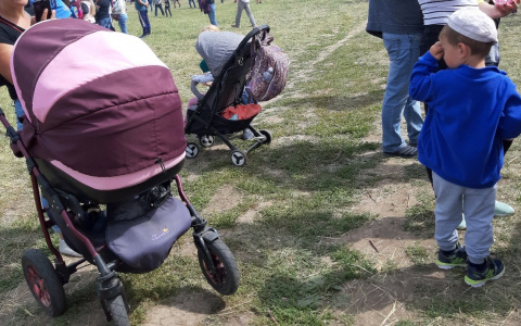 Путин вдвое увеличил детские пособия: подписан новый закон