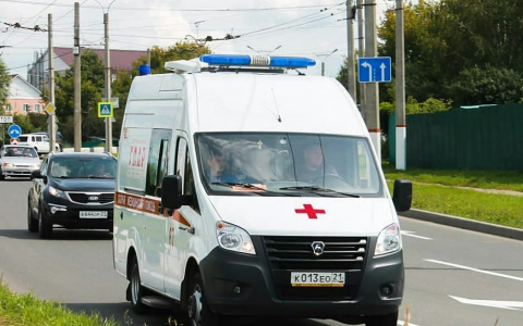 Каких пациентов с COVID-19 госпитализируют, а кого отправляют домой