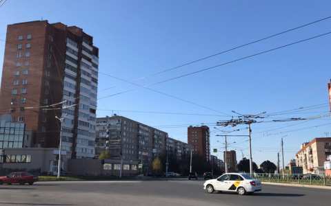 В Чебоксарах около жилого дома нашли тело женщины