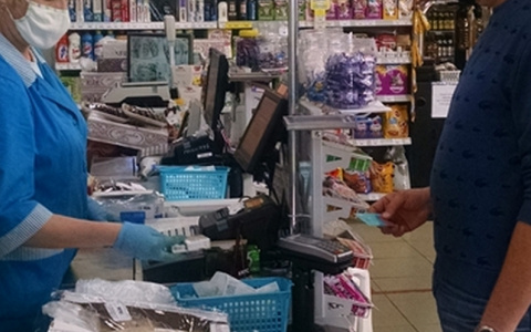 Спецгруппы продолжают заходить в магазины Чебоксар с проверкой