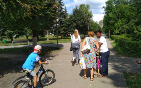 В Новочебоксарске продают поддельное золото прямо на улице, а власти проводят проверки