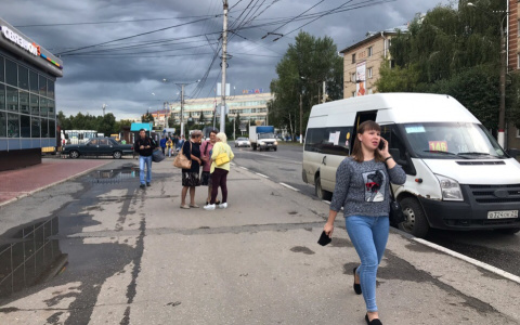 Дождь и сильный ветер прогнозируют синоптики в воскресенье