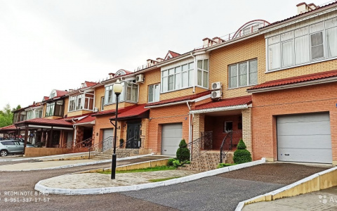 Таунхаус за 43 млн рублей выставили на продажу: красиво жить не запретишь даже в Чебоксарах