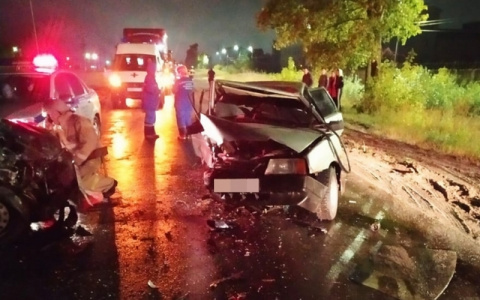 В Канаше 17-летний водитель "девятки" и пьяный водитель "Лады" учинили ДТП с пострадавшими детьми