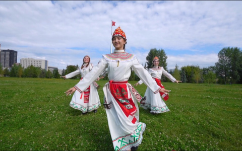 Чебоксары станцевали для всероссийского флешмоба к запуску шоу «ТАНЦЫ» на ТНТ