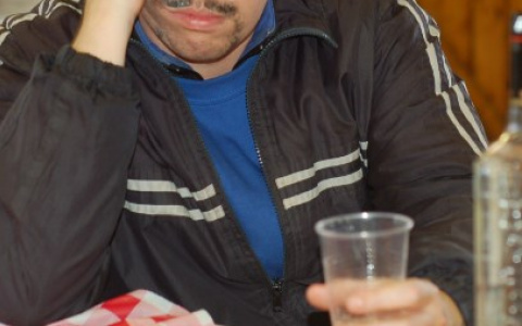 В квартиру к отцу маленького ребенка нагрянула опека по заявлению соседей о его пьянках