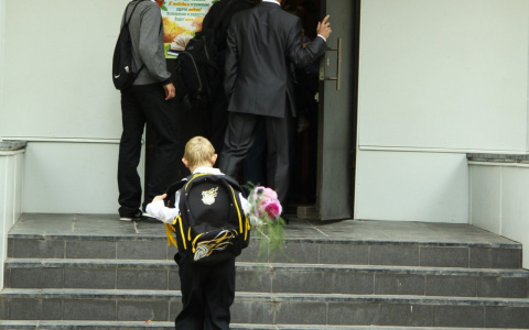 Специалисты выявили тех, кто в школе наиболее подвержен опасности подхватить СOVID-19