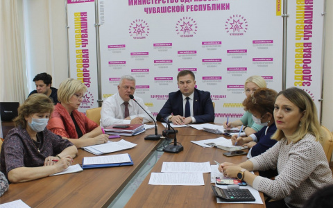 В Минздраве назвали категории граждан, которых будут вакцинировать обязательно