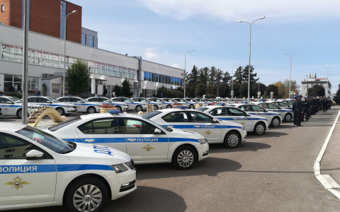 Госавтоинспекции Чувашии вручили ключи от 42 новых автомобилей