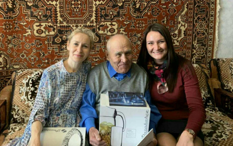 В Чебоксарах фронтовику исполнилось 95 лет: "Любит работать на даче и прогуливаться"