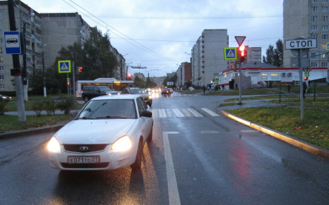 В Чебоксарах сбили женщину, которая шла на зеленый свет