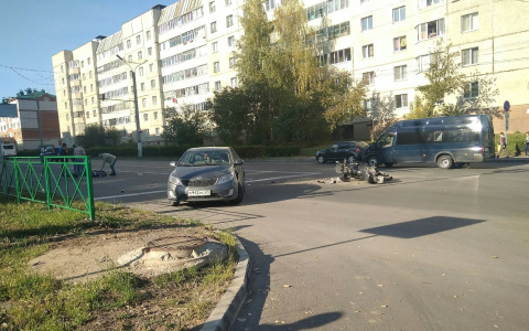 В Новочебоксарске в ДТП с «Киа» пострадал водитель мотоцикла