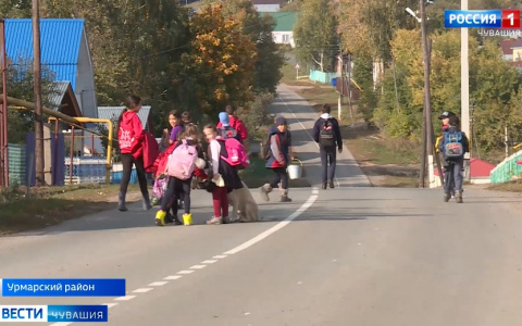 Жители деревни Урмарского района остались без школы и детского сада: "У меня есть ребенок, на подходе другой, но я не тороплюсь строить здесь дом"