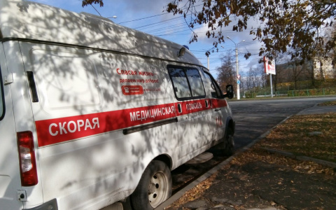 В Новочебоксарске женщина упала с 3-го этажа: "Решила спуститься по пожарной лестнице"