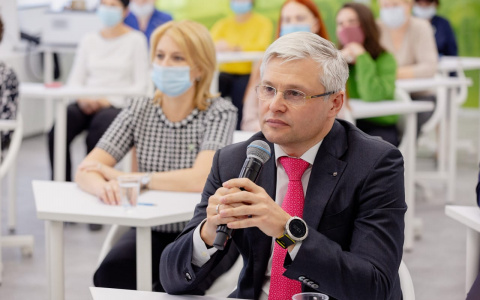 В Сбербанке состоялась первая встреча лидеров школьного образования