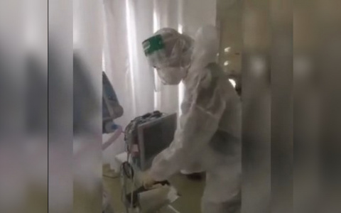 Зараженные коронавирусом поступают в ГКЦ Чебоксар ежедневно: "В нашем отделении находятся самые тяжелые пациенты"