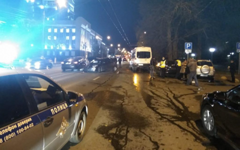 Чебоксарская маршрутка с двадцатью двумя пассажирами попала в ДТП