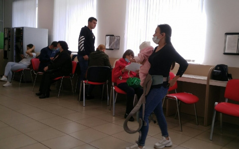 Власти продлили упрощенный порядок назначения ежемесячных выплат на детей