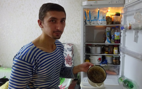 Блогер из Новочебоксарска тратит на еду 100 рублей в день, варит каши и не ест мяса