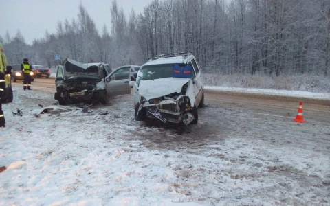 Две женщины пострадали в лобовом столкновении в Новочебоксарске