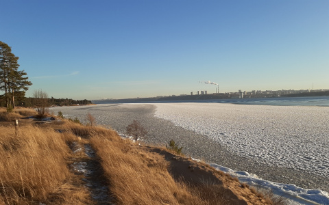 С какой погоды начнется новая неделя: мороз и солнце или снег и вьюга?