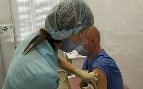 В Чувашии записаться на вакцинацию можно будет по телефону горячей линии
