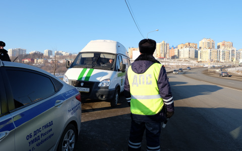 Восемь машин должников арестовали ГИБДД и приставы за день