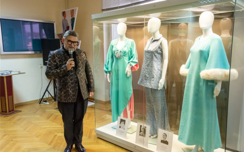 Ведущий "Модного приговора" привез в Чебоксары выставку: "Когда все везде закрыто, у вас праздник"