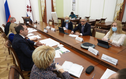 Состоялась рабочая встреча вице-президента, председателя Волго-Вятского банка Сбербанка Петра Колтыпина с врио главы Республики Мордовия Артемом Здуновым