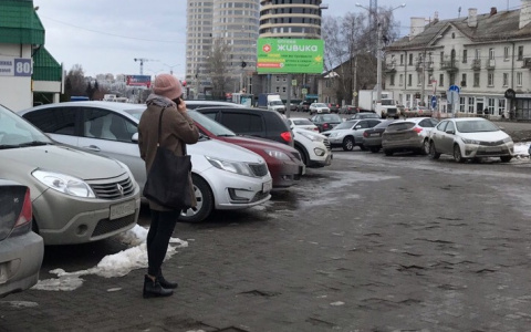 Жительница Чувашии проговорила с неизвестным два часа и отдала 400 тысяч рублей