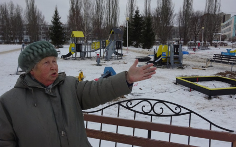 Новочебоксарцы о новой детской площадке: "У нас дети уже выросли, можно было и не тратить деньги"