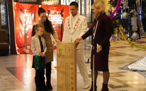 "Елка желаний" исполнила мечту семилетней жительницы Новочебоксарска