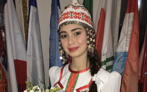 Школьница из Канашского района стала чувашской красавицей России-2020