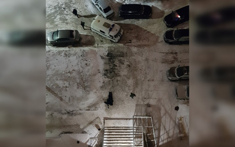 Тело мужчины нашли под окнами дома в центре Чебоксар