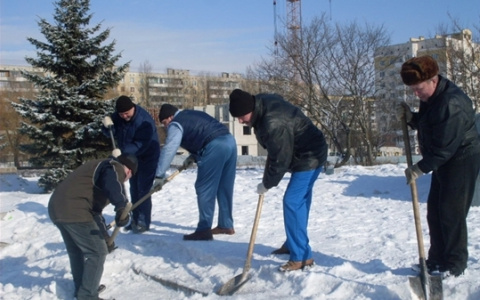 На общественные работы в Чувашии пошли пять тысяч человек ради дополнительного заработка в 3000 рублей