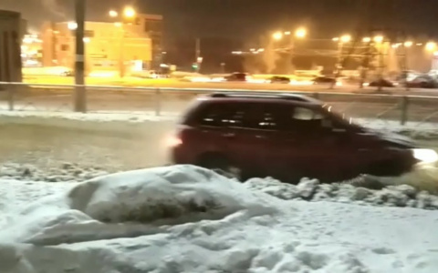 Новоюжный район заливает кипятком в сильный мороз