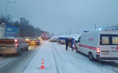 В ДТП с "десяткой" и "Нивой" в Чебоксарах пострадали четыре человека