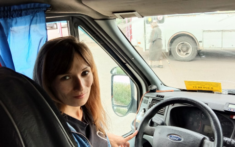 Девушка успевает писать стихи и работать на маршрутке №43: "Встаю в четыре утра"