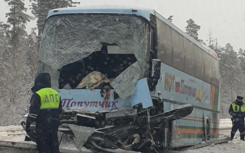 Автобус из Чувашии с пассажирами попал в смертельное ДТП по дороге в Москву