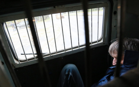 В Чувашии мужчине воткнули нож, но он сломался