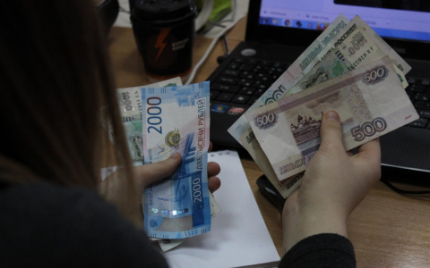 Пандемия научила россиян копить деньги