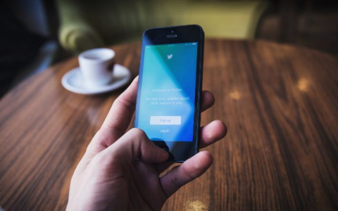 Жители Чувашии стали покупать SIM-карты вместе с пончиками и бензином