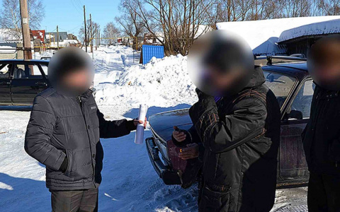 Сельский глава "подарил" землю другу: попался следователям Чувашии